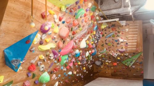 埼玉県のクライミング施設「ROCK CUBE（ロックキューブ） クライミングジム」